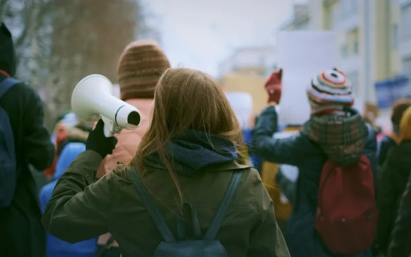 por-que-estudiar-una-especializacion-en-derechos-humanos
